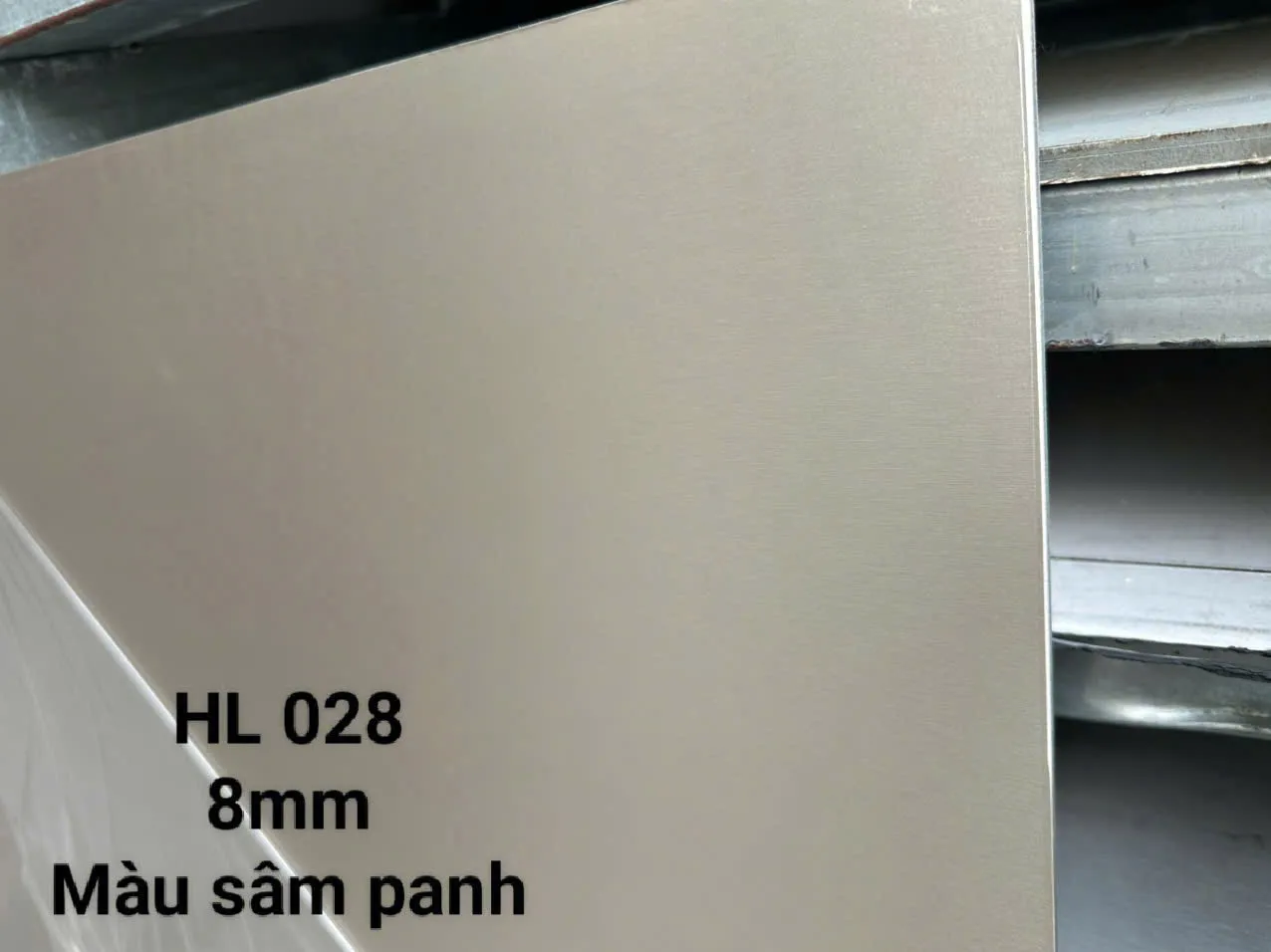 Mẫu than tre tổng hợp